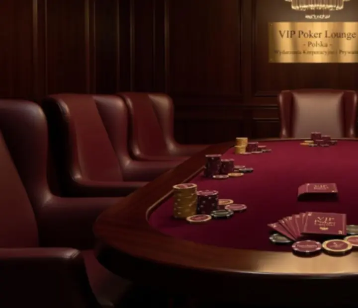 Ekskluzywny stół pokerowy przygotowany na wieczór VIP